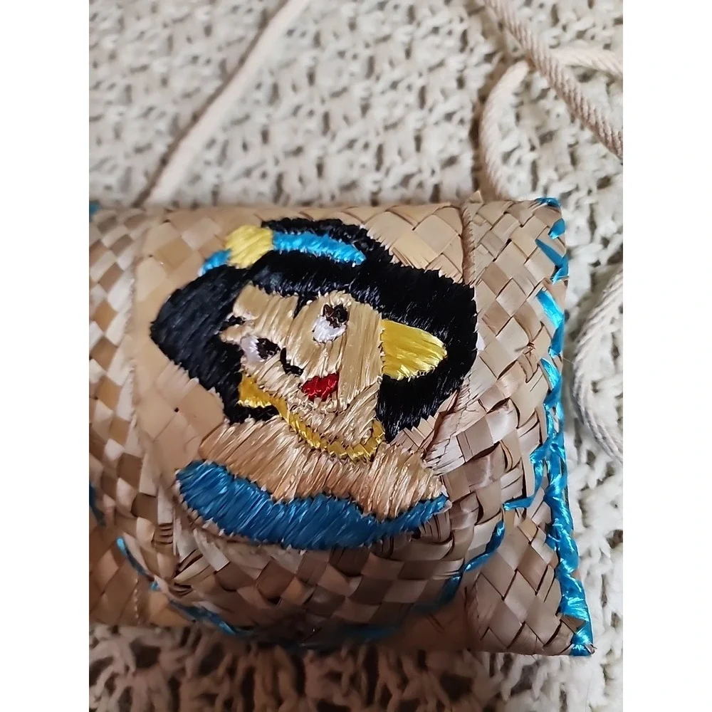 New CrossWeave Jasmine Embroidered Purse Shoulder bag Bahamas